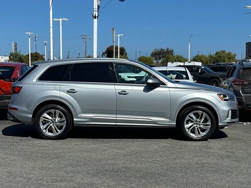 Used 2023 Audi Q7 2.0T Premium w/ Convenience Package AWD/4WD image 3