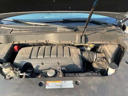 Used 2017 Chevrolet Traverse LT AWD/4WD image 9