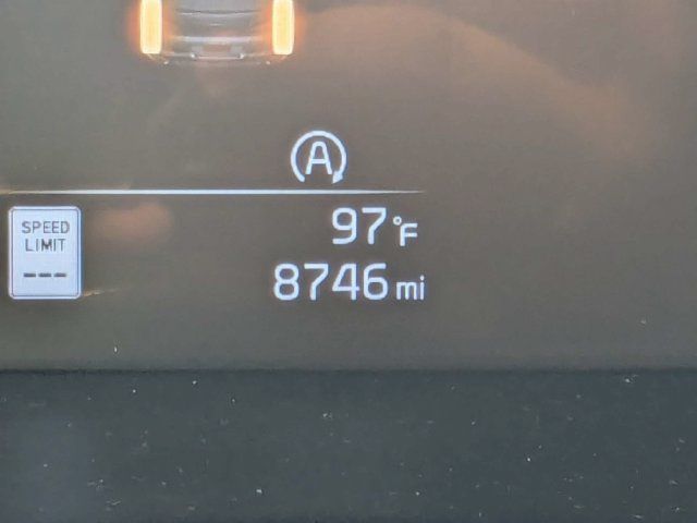 Used 2025 Kia Soul LX w/ LX Technology Package FWD image 28