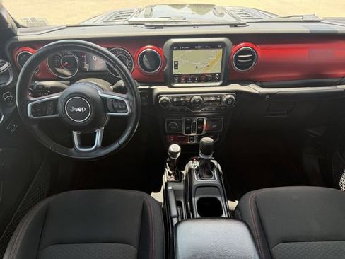 Used 2022 Jeep Gladiator Rubicon w/ Cold Weather Group AWD/4WD image 8
