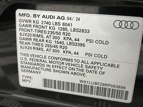 Used 2024 Audi Q4 e-tron Premium Plus w/ Premium Plus image 36