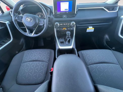 Certified 2025 Toyota RAV4 XLE w/ Convenience Package AWD/4WD image 10