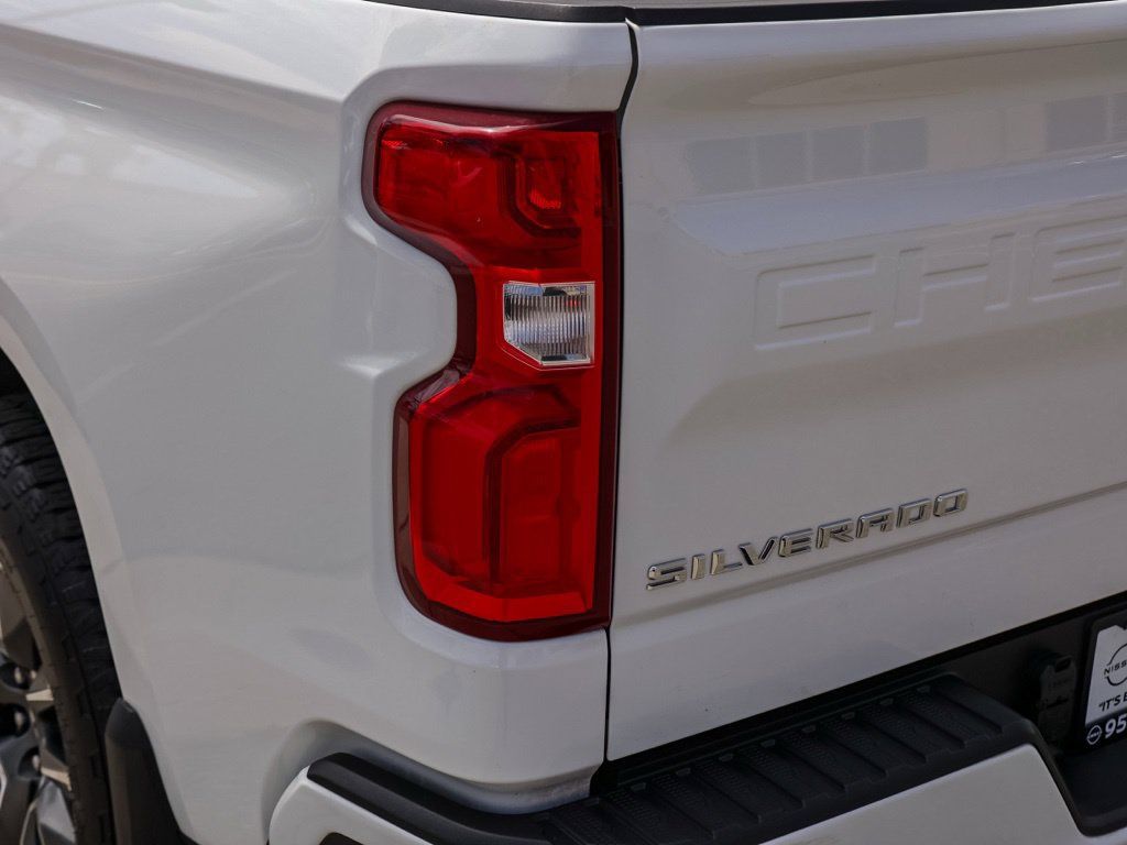 Used 2024 Chevrolet Silverado 1500 RST w/ Convenience Package II AWD/4WD image 8