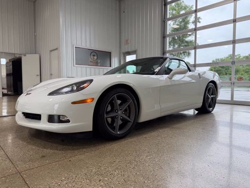 Used 2012 Chevrolet Corvette Convertible w/ 4LT Preferred Equipment Group RWD image 42