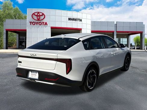Used 2025 Kia K4 EX image 28