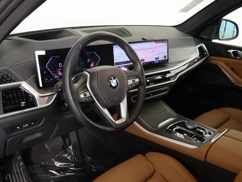 Used 2026 BMW X5 sDrive40i w/ Climate Comfort Package image 7