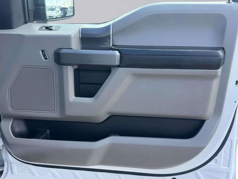 Used 2017 Ford F150 XLT w/ Equipment Group 302A Luxury RWD image 45