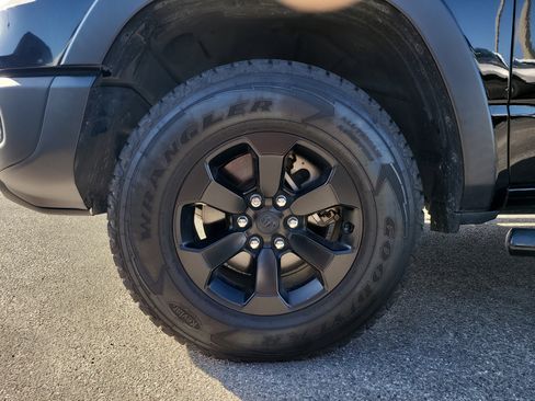 Used 2022 RAM 1500 Rebel w/ Night Edition image 10