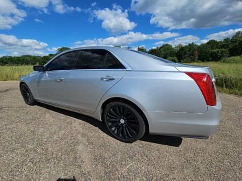 Used 2018 Cadillac CTS Luxury RWD image 6