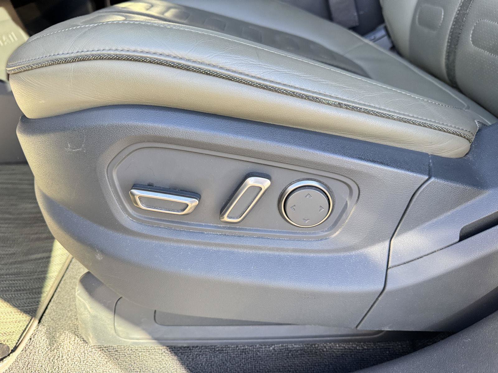 Used 2023 Rivian R1S Adventure Quad AWD/4WD image 11