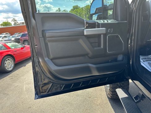 Used 2021 Ford F250 Platinum AWD/4WD image 31