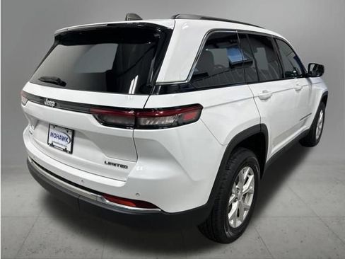 Used 2023 Jeep Grand Cherokee Limited AWD/4WD image 5