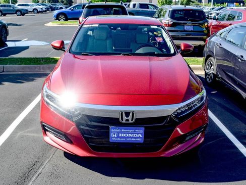 Used 2018 Honda Accord Touring image 14