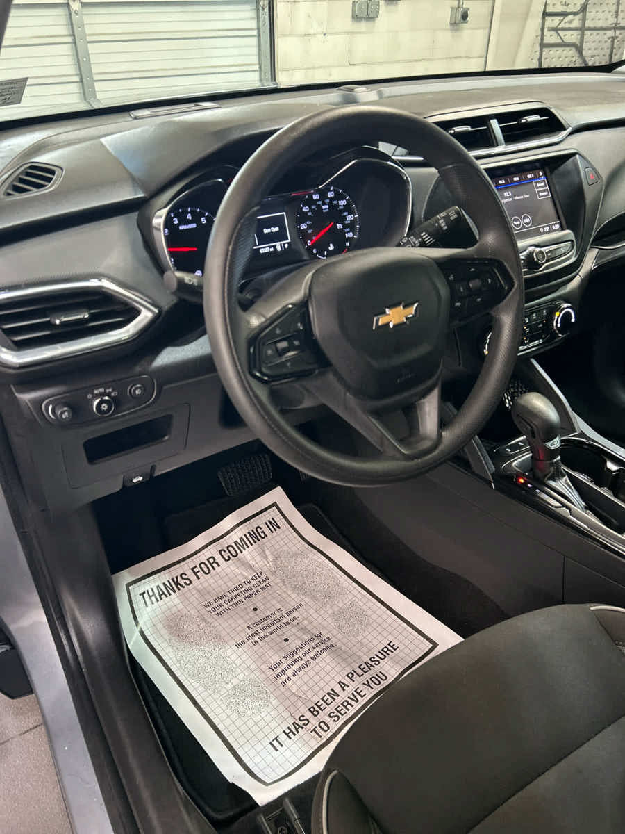 Used 2023 Chevrolet TrailBlazer LT FWD image 8