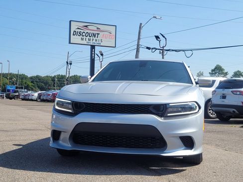 Used 2020 Dodge Charger SXT w/ Leather Interior Group RWD image 9
