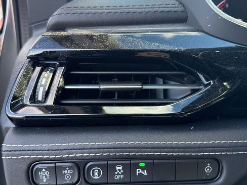 Used 2025 Acura MDX SH-AWD w/ Advance Package image 10