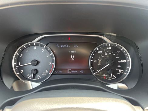 Certified 2025 Nissan Frontier SV RWD image 7