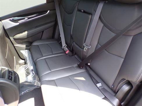 New 2025 Cadillac XT5 Premium Luxury image 9