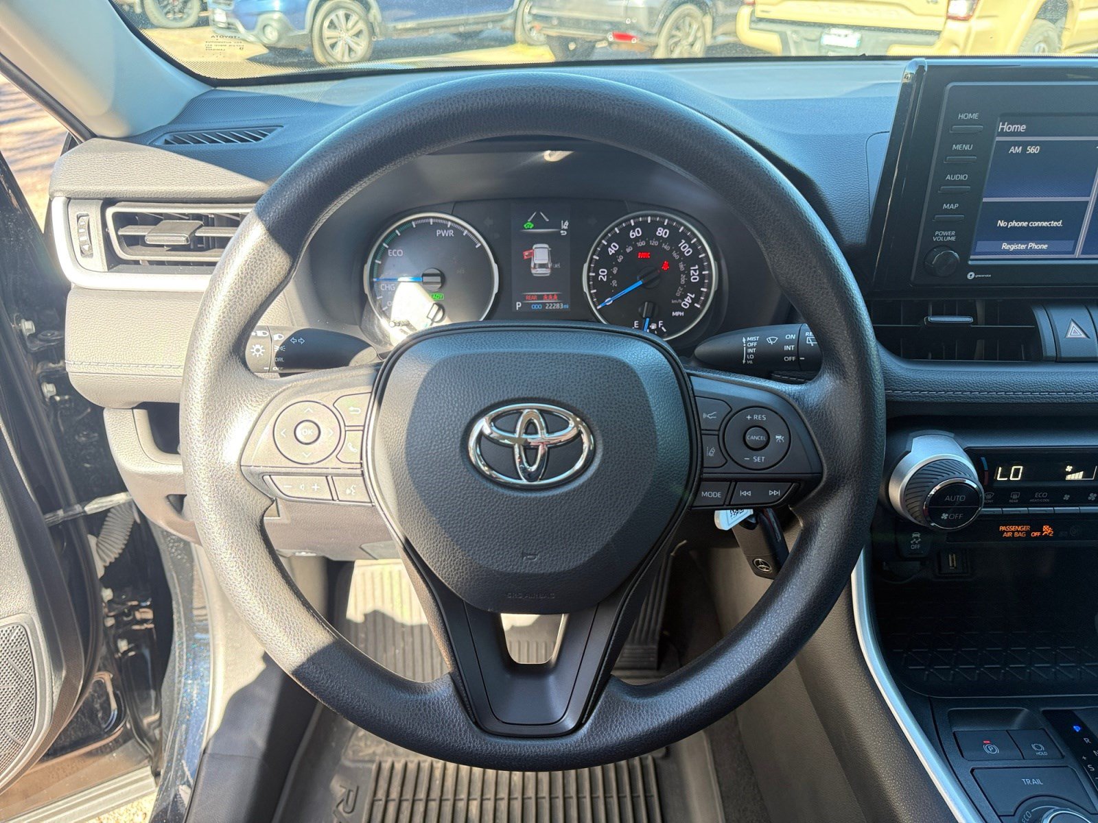Used 2022 Toyota RAV4 LE AWD/4WD image 9
