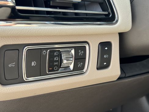 Used 2022 Lincoln Navigator Reserve RWD image 11