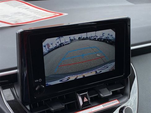 Certified 2025 Toyota Corolla LE image 27