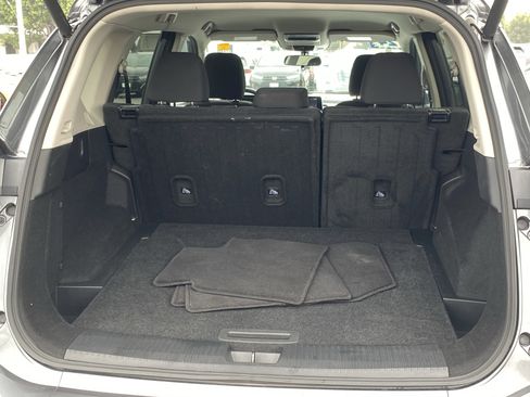 Used 2024 Nissan Rogue SV image 12