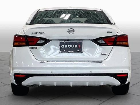 Used 2023 Nissan Altima 2.5 SV AWD/4WD image 5