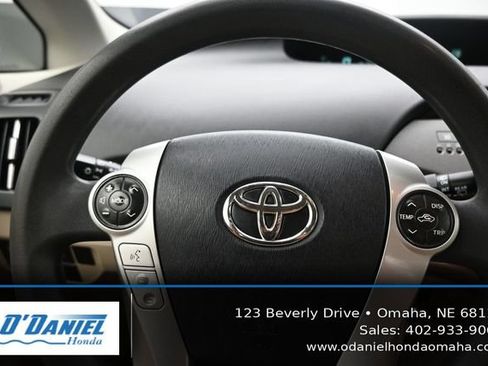 Used 2013 Toyota Prius Three w/ Solar Roof Pkg FWD image 29
