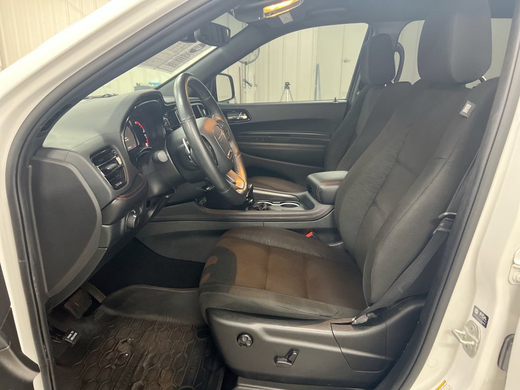 Used 2023 Dodge Durango GT w/ Blacktop Package AWD/4WD image 19