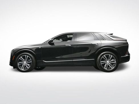 Used 2025 Cadillac Lyriq Luxury AWD/4WD image 25