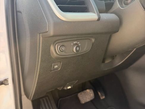 Used 2018 GMC Terrain SLE FWD image 16