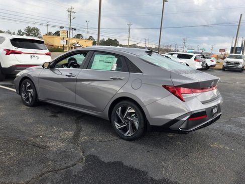 New 2026 Hyundai Elantra Limited FWD image 9