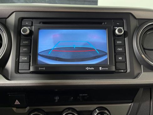 Used 2018 Toyota Tacoma SR5 RWD image 23