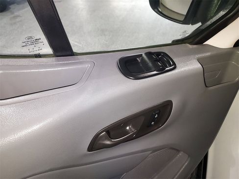 Used 2019 Ford Transit 150 XLT image 18
