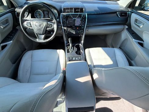 Used 2016 Toyota Camry XLE w/ Moonroof Package FWD image 29