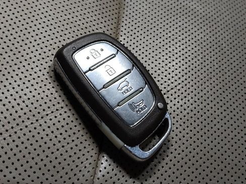 Used 2016 Hyundai Tucson Limited w/ Option Group 03 FWD image 32