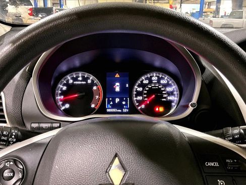 Used 2019 Mitsubishi Eclipse Cross ES image 16