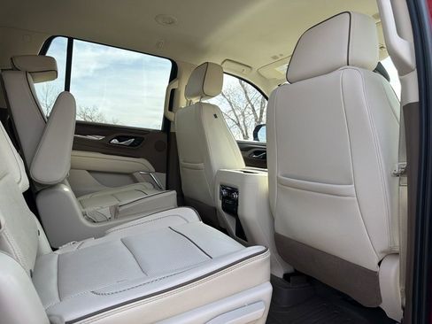 Used 2021 GMC Yukon Denali w/ Advanced Technology Package image 31