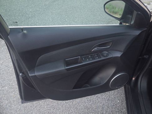 Used 2015 Chevrolet Cruze LT w/ Sun And Sound Package FWD image 19