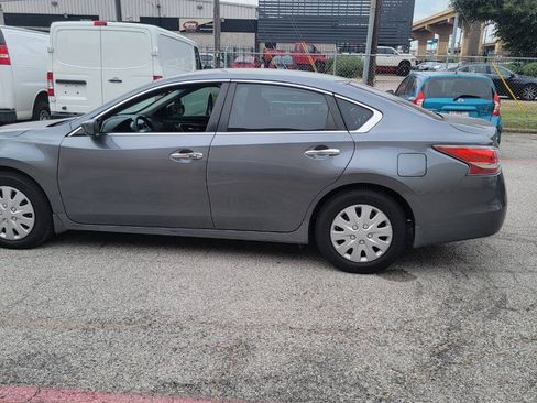 Used 2015 Nissan Altima 2.5 S w/ Power Driver Seat Package FWD image 9