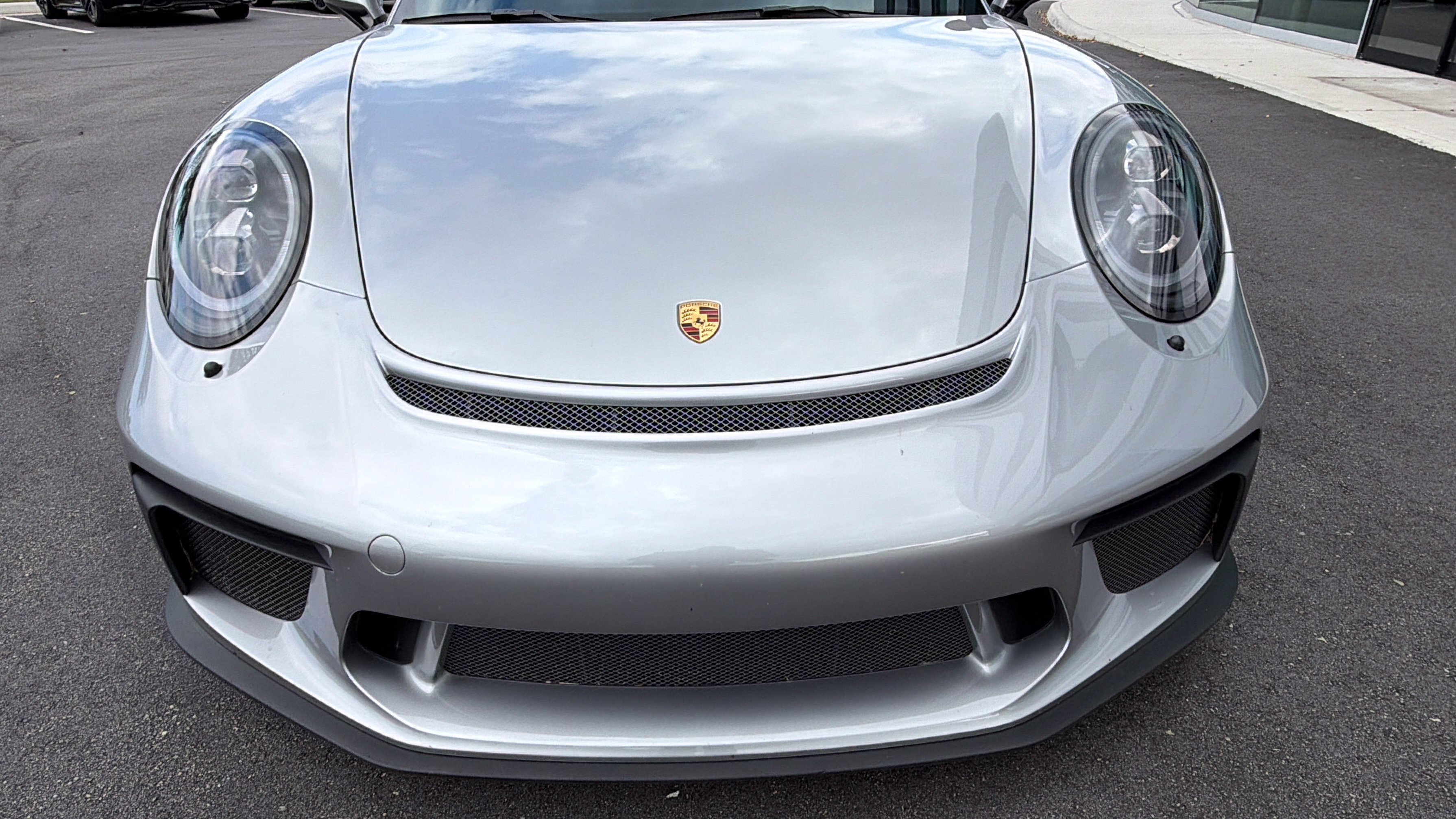 Used 2018 Porsche 911 GT3 RWD image 8