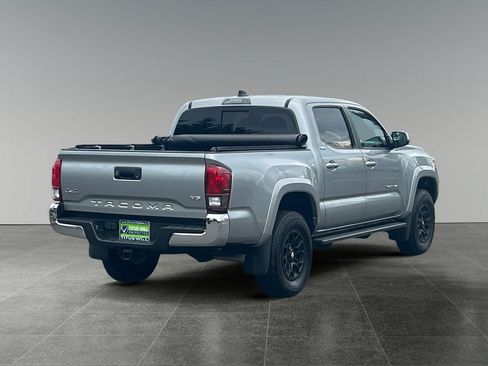 Used 2022 Toyota Tacoma SR5 AWD/4WD image 8