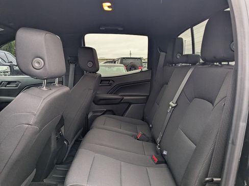 Used 2024 Chevrolet Colorado Trail Boss w/ Technology Package image 11