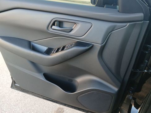 Certified 2025 Nissan Rogue S image 10