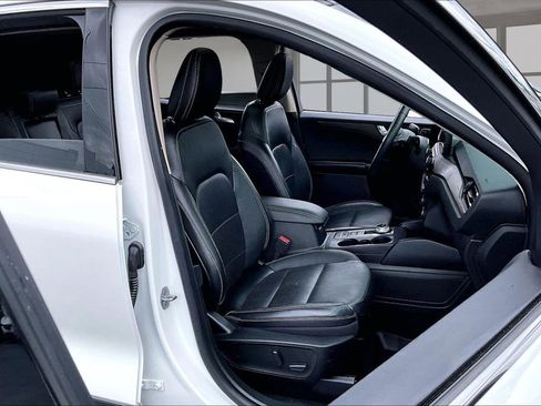 Used 2020 Ford Escape Titanium w/ Titanium Premium Package 2.0 AWD/4WD image 7