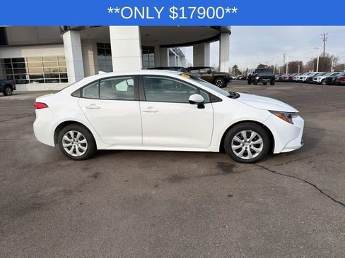 Used 2024 Toyota Corolla LE image 15