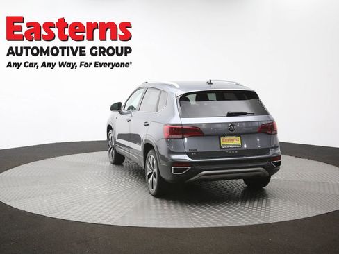 Used 2024 Volkswagen Taos SE FWD image 64