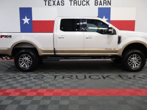 Used 2019 Ford F250 Lariat w/ Lariat Value Package AWD/4WD image 14