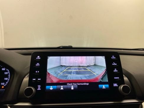 Used 2018 Honda Accord Sport image 11