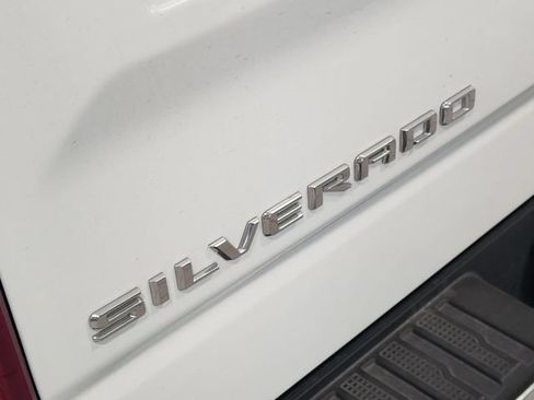 Used 2024 Chevrolet Silverado 1500 LT RWD image 9